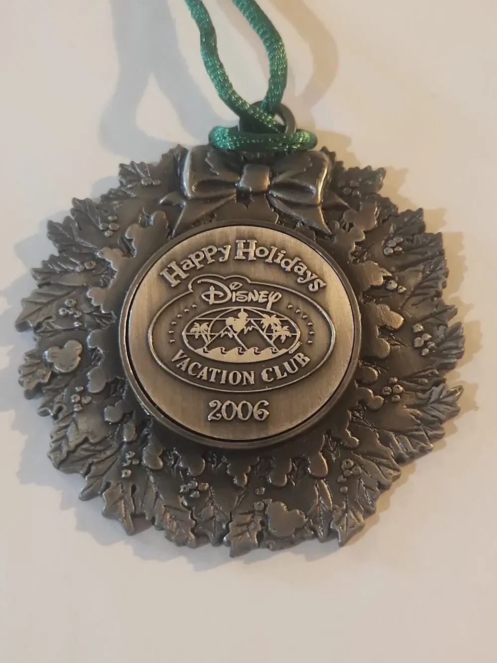 Happy Holidays Disney Vacation Club 2006 Wreath Ornament